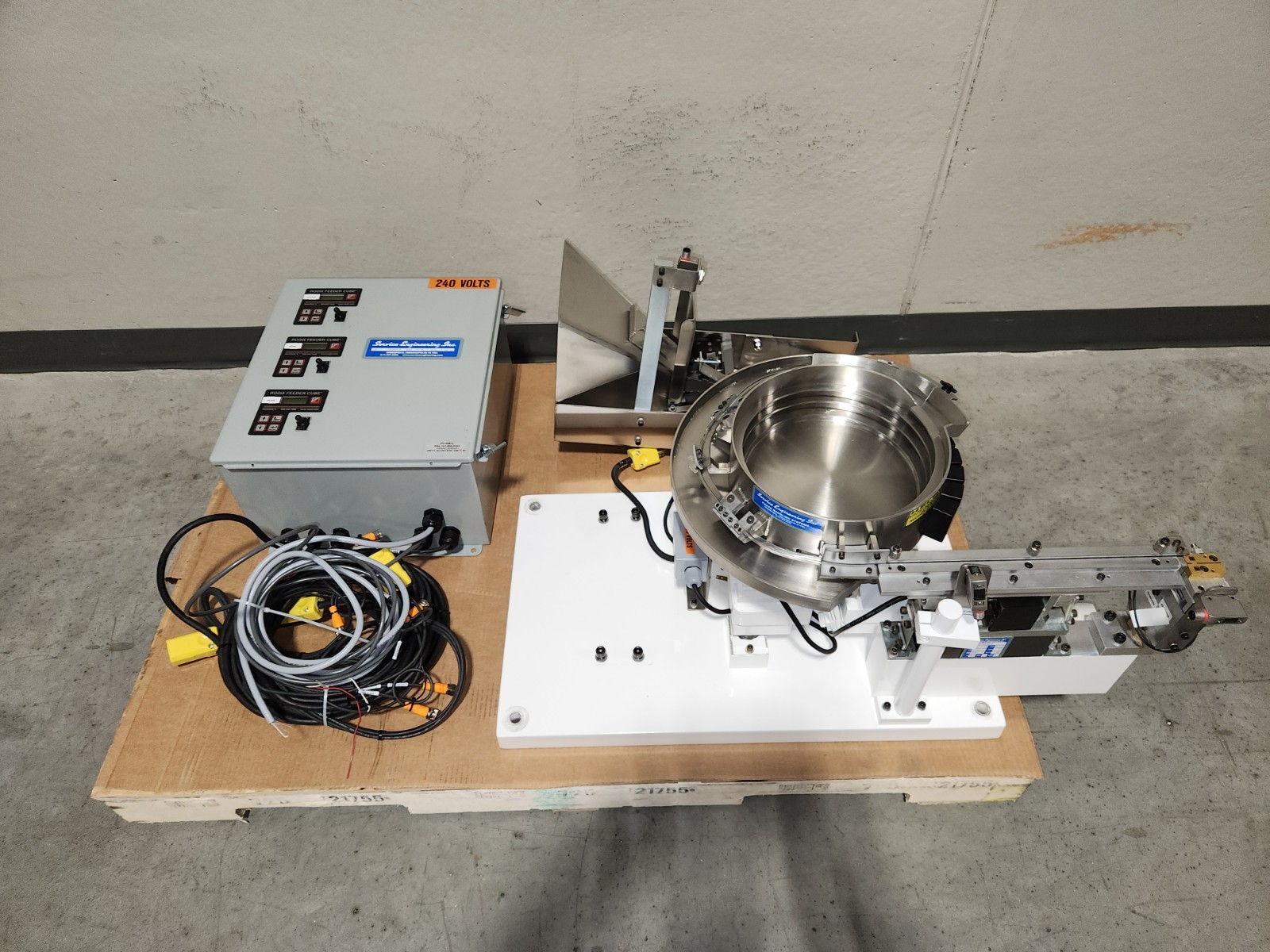 Service Engineering Vibratory Feeder Bowl/ Control Panel/ Feeder 230V/ 10CCW