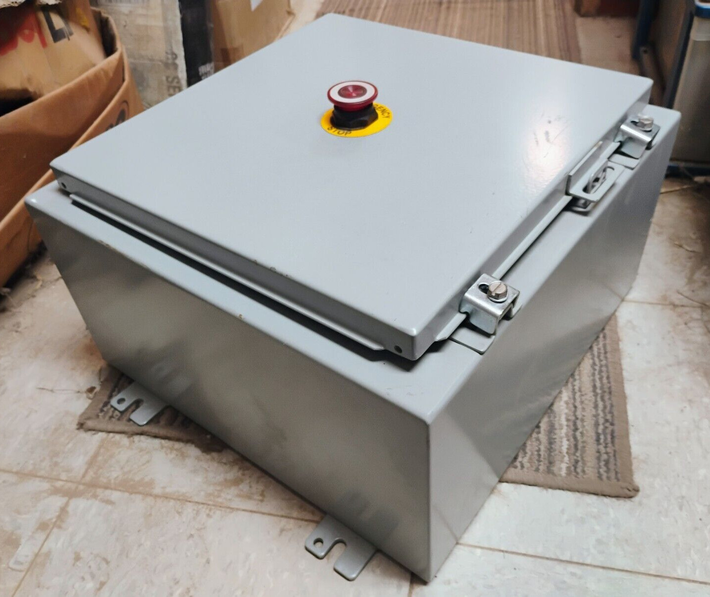 ENCLOSED POWER SUPPLY STATION A161608LP PULS DIMENSION QS10 PUSHBUTTON STOP NEW